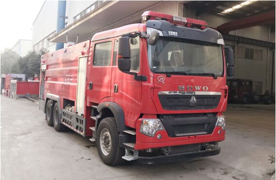國六豪沃16噸水罐消防車