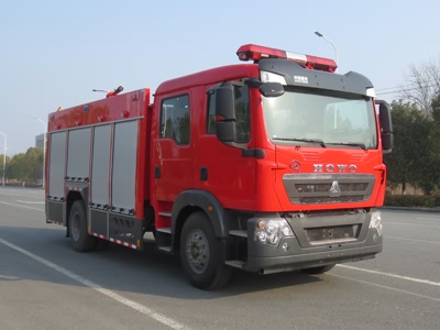 國(guó)六豪沃6噸水罐消防車
