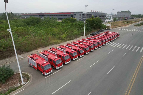 發(fā)往宜賓的消防車(chē)第一批次27臺(tái)已交付